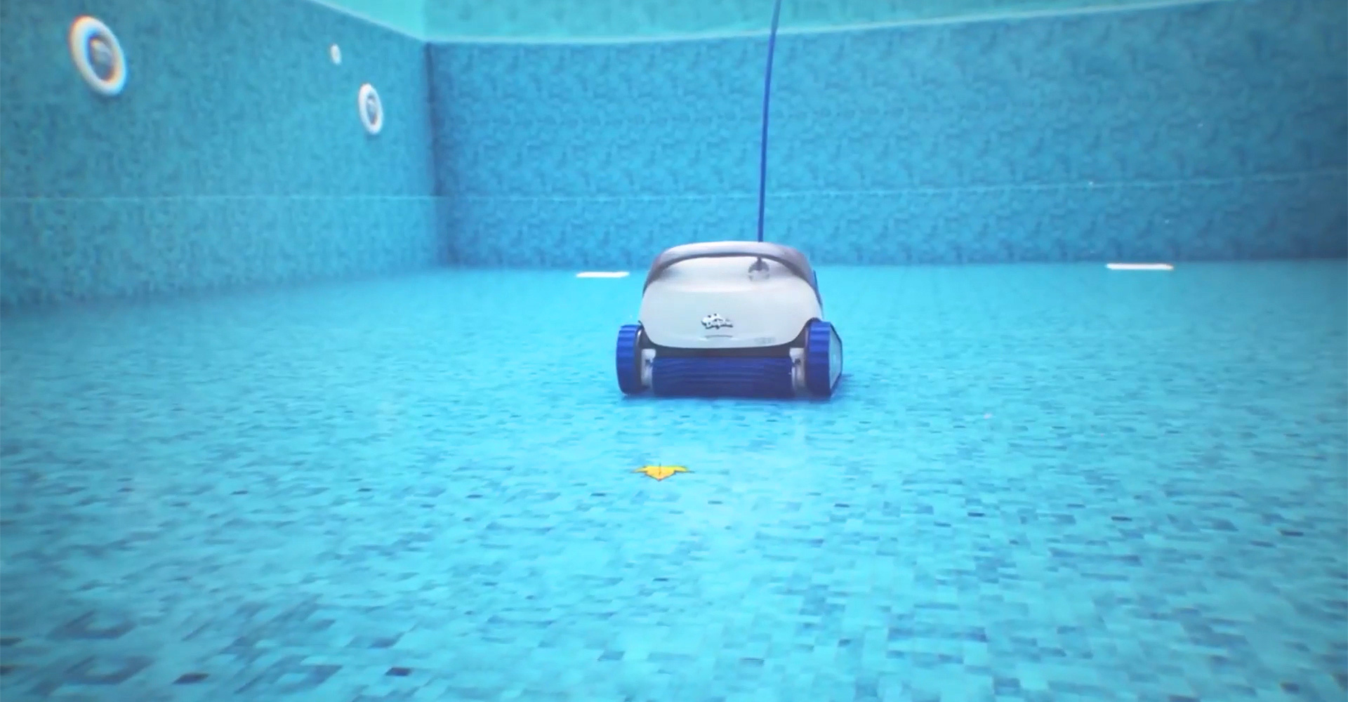 Robotbaseret svømmebassinrens